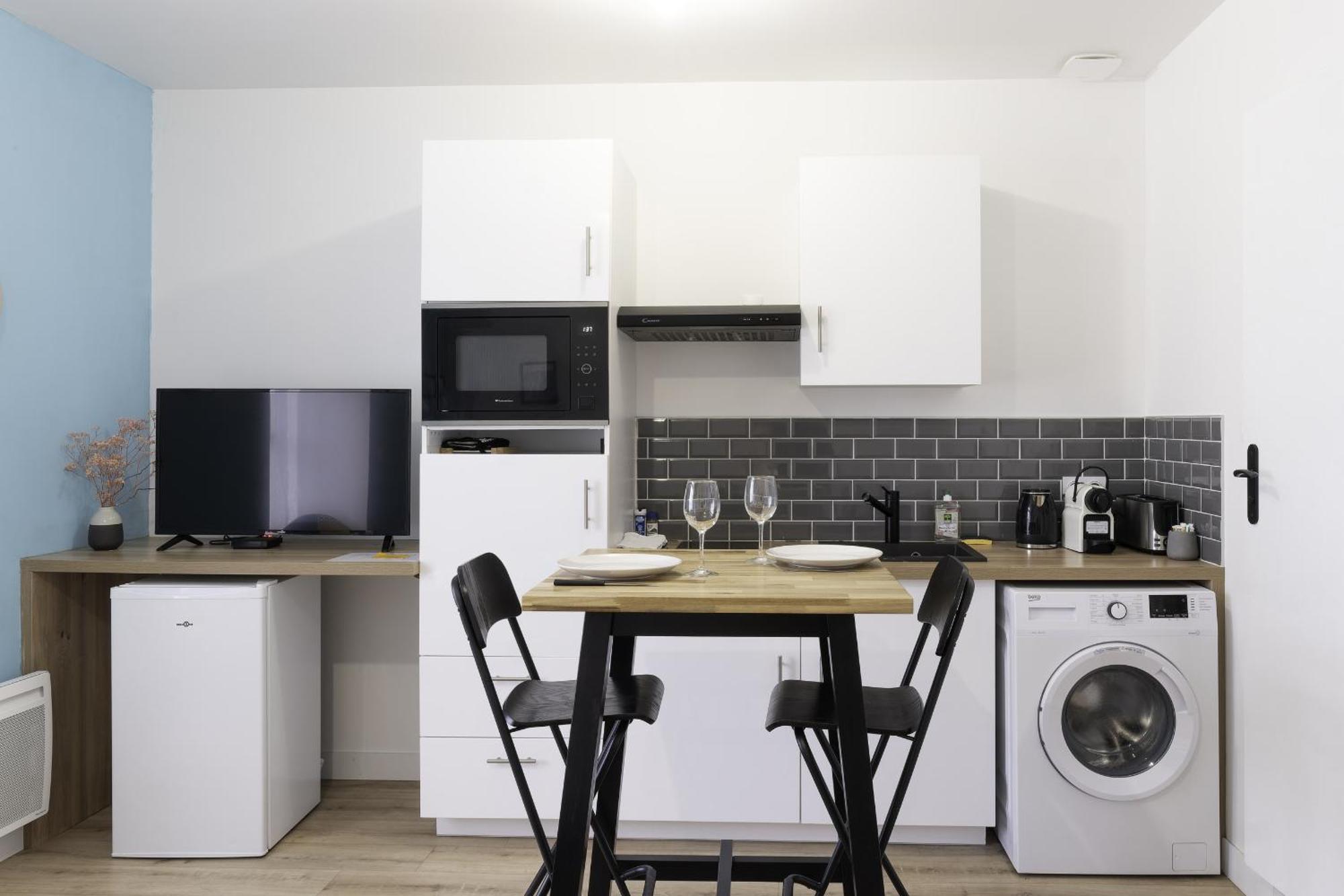 Segre Centre ✰ Studio ✰ 24M² ✰ Cuisne ✰ Wifi ✰ Tout Neuf! Exteriör bild