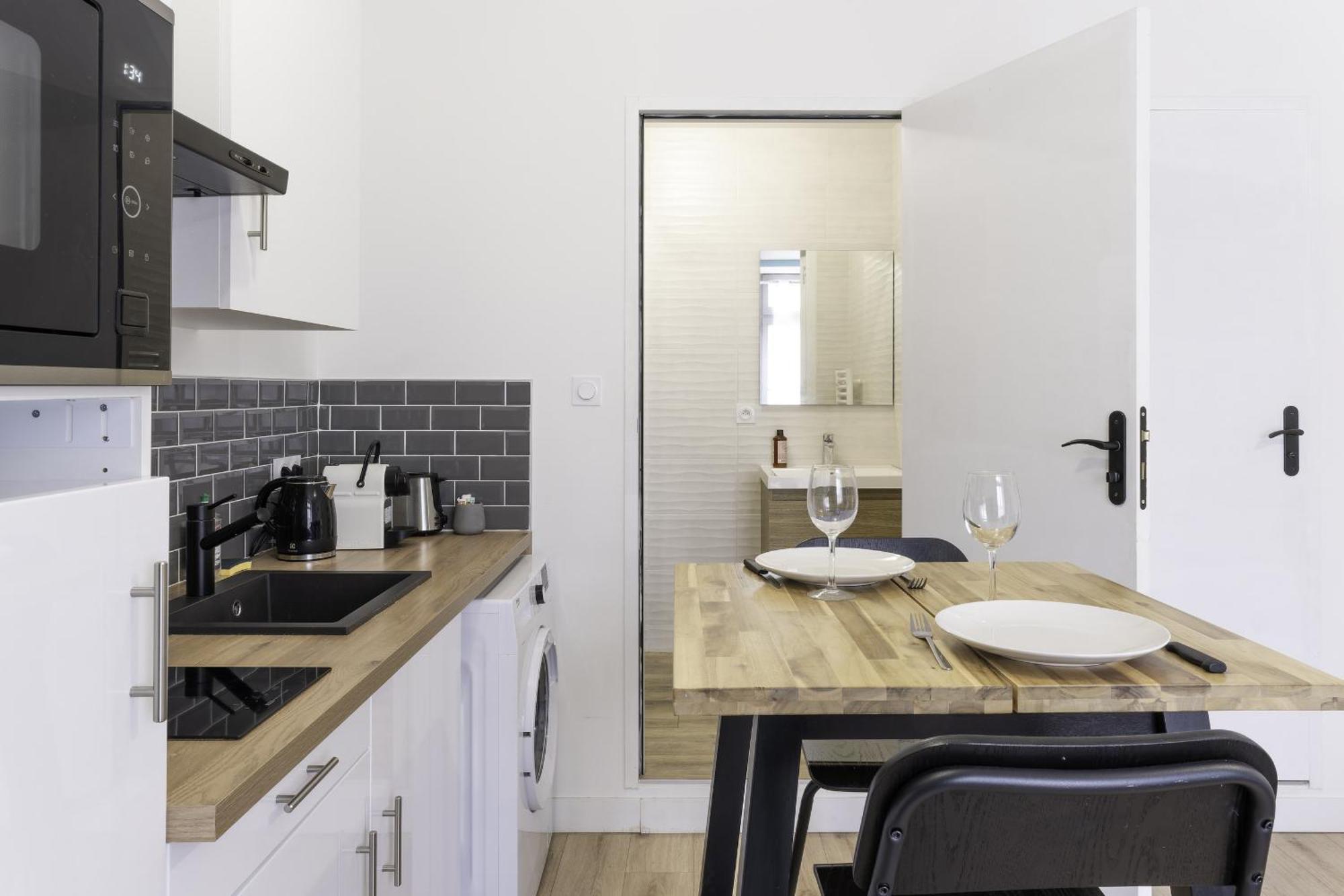 Segre Centre ✰ Studio ✰ 24M² ✰ Cuisne ✰ Wifi ✰ Tout Neuf! Exteriör bild